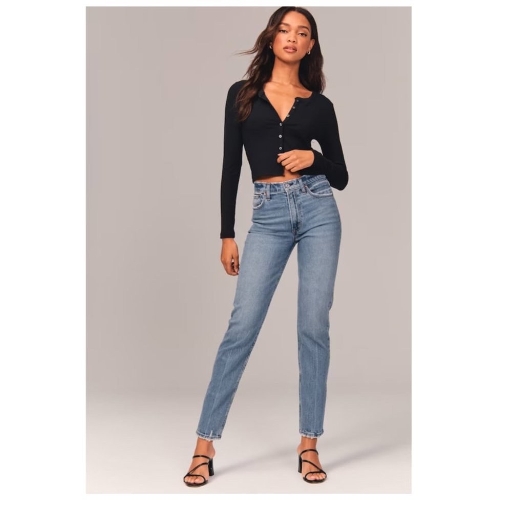 The High Rise Mom Jean 26S